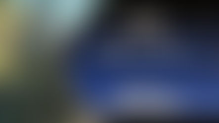 蒸気機関車の写真を背景にした「第51回 喫茶『蒸談』」のタイトルカード。テーマは「機関車を正面衝突させる見世物があった時代の話」で、中央に「クラッシュ!」の文字と「はいってみる」ボタンが配置されている。