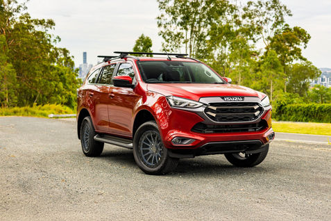 @Isuzu MU-X