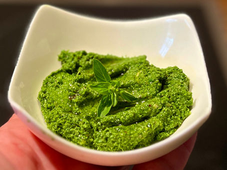 Připravit si pesto je snadné a zábavné! Zkuste to!