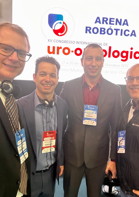 Foto Dr Charles Riedner no Congresso Internacional de Uro-Oncologia em São Paulo Abril de 2024