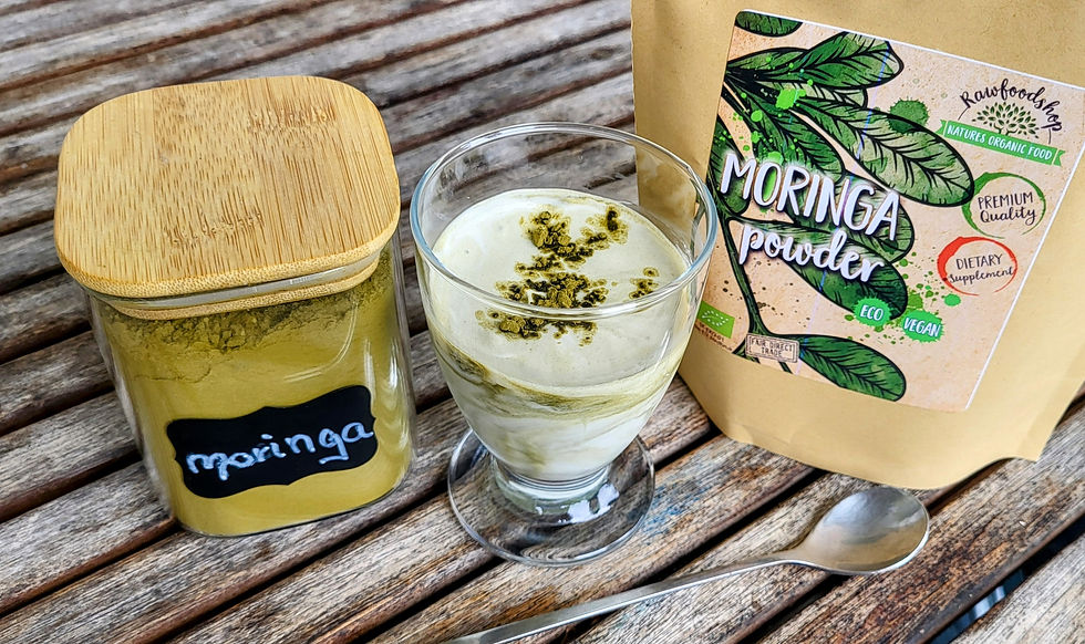Cremiges Moringa - Dessert mit Quark & Vanille