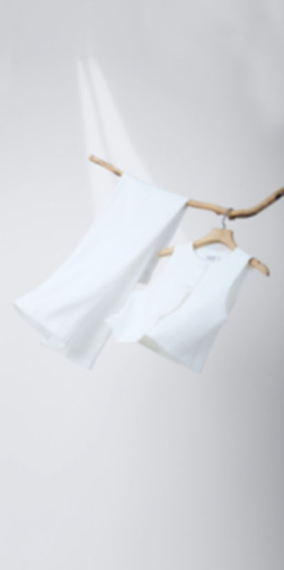 Sleeveless Vest Round Neck & High-Waisted Pants - White