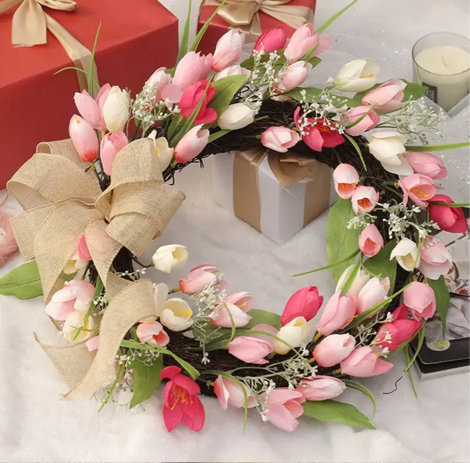 Thumbnail: Tulip Indoor/Outdoor Wreath