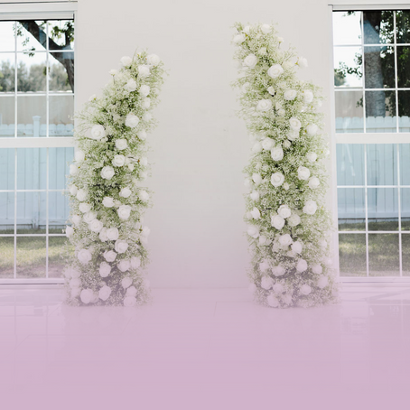 Baby’s Breath Arches Are the Dreamy Wedding Trend Houston Brides Can’t Stop Talking About
