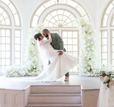 Stop Click Pose Houston Wedding Arch