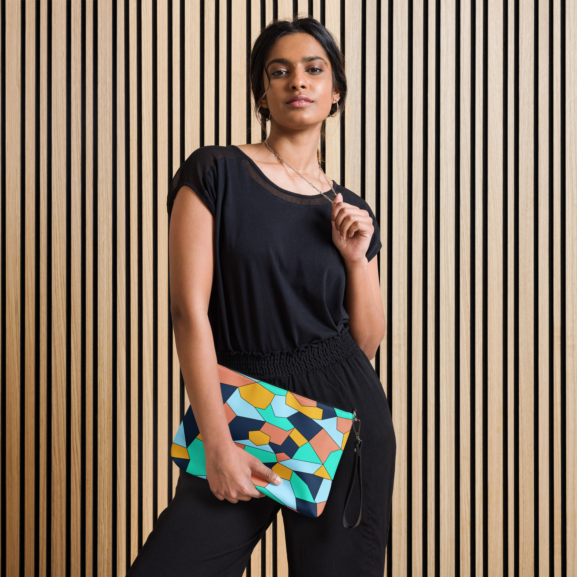 Ulessia Crossbody Bag