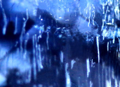 liquid inclusions in Tanzanite