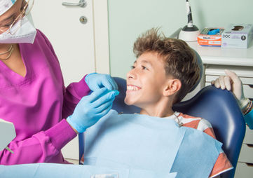 Myobrace come si usa, guida in studio con la dentista