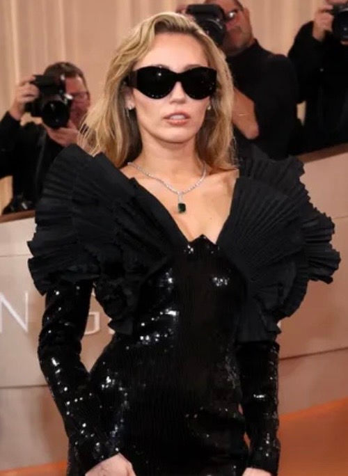 Statement shoulders as worn by Miley Cyrus at the Golden Globes