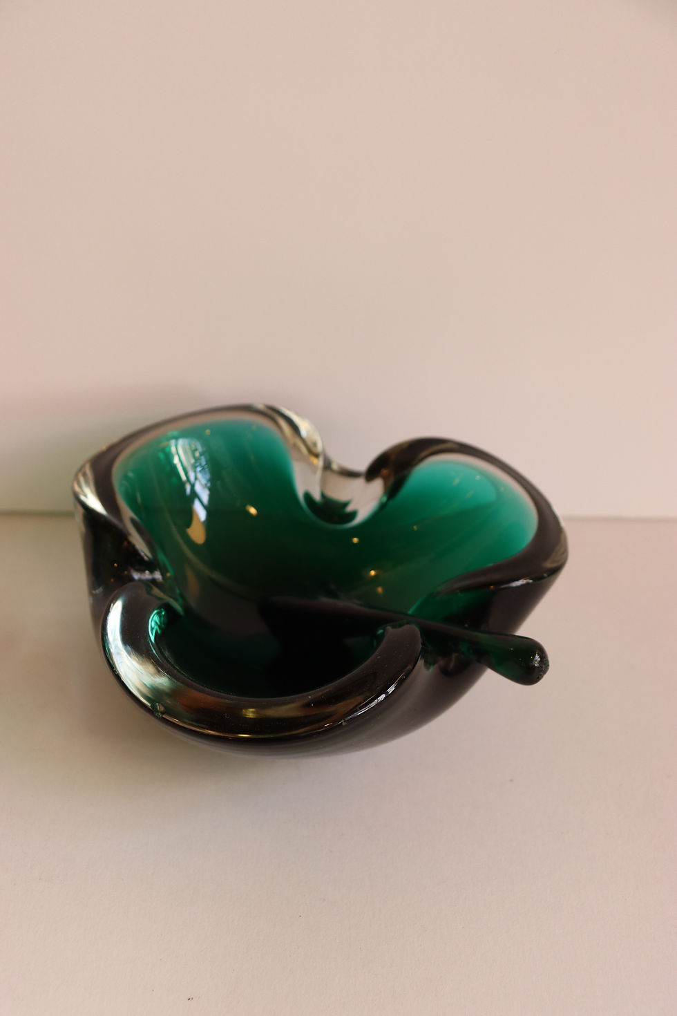 Miniature : Cendrier en verre de Murano en forme de trèfle vert