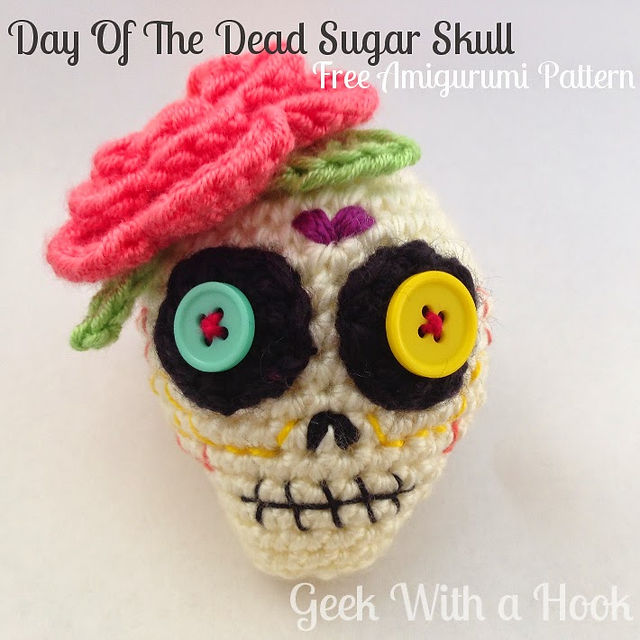 DAY-OF-THE-DEAD-SUGAR-SKULL-FREE-AMIGURUMI-PATTERN