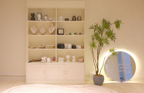 As you step into our facility, you will be greeted by a warm and calming atmosphere. Our reception area is adorned with soft lighting and comforting decor, aimed at creating a tranquil ambiance. We have dedicated private rooms where you can spend uninterrupted, quality time with your pet. Each room is equipped with cozy bedding, soothing music, and gentle aromatherapy to help both you and your pet relax.