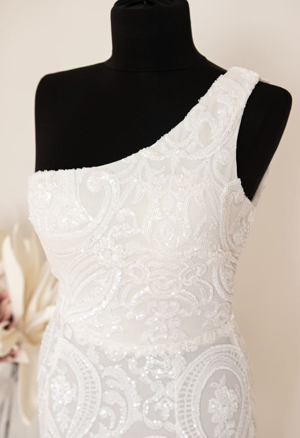 Polgári esküvői ruha