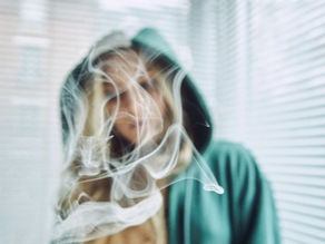 10 Angewohnheiten die deinen Zähnen schaden