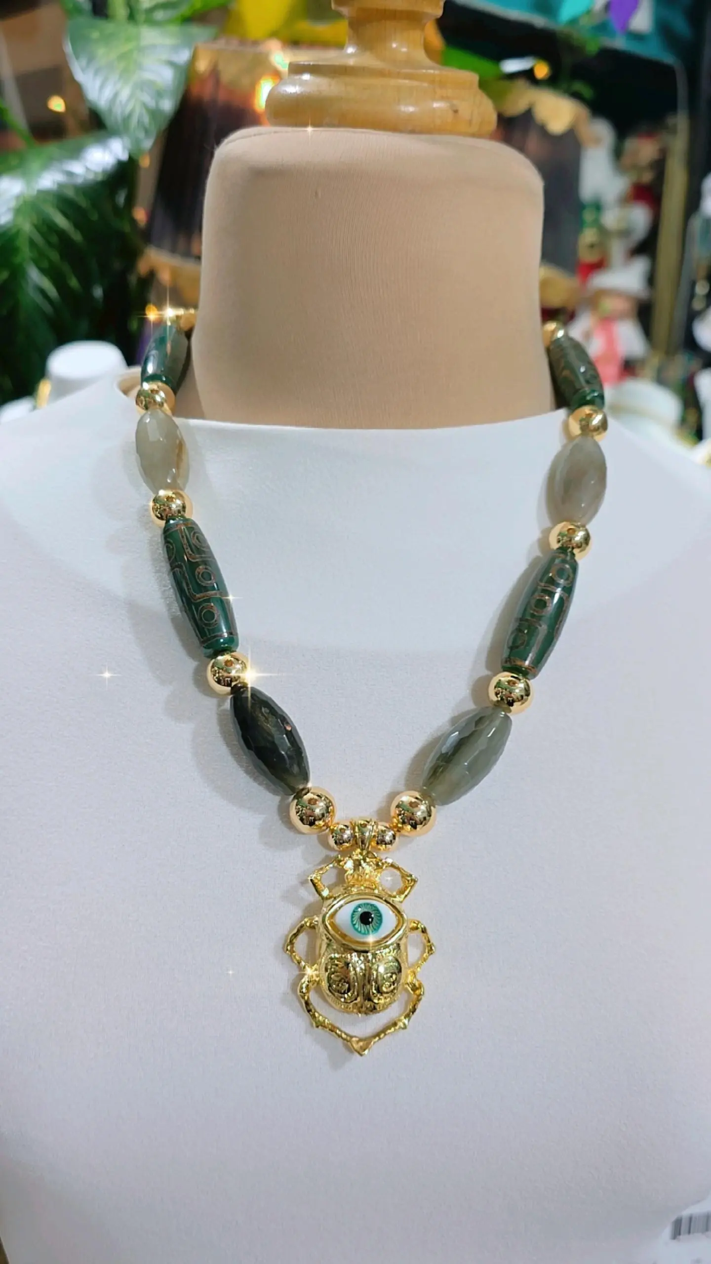 COLLAR PIEDRA NATURAL COLMILLO