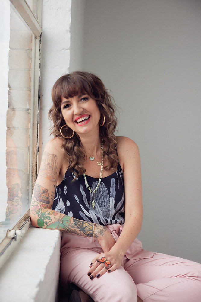 Holly Ringland The Seven Skins of Esther Wilding