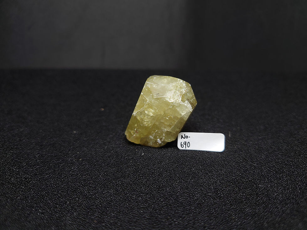 Thumbnail: Green Apatite (No. 690)