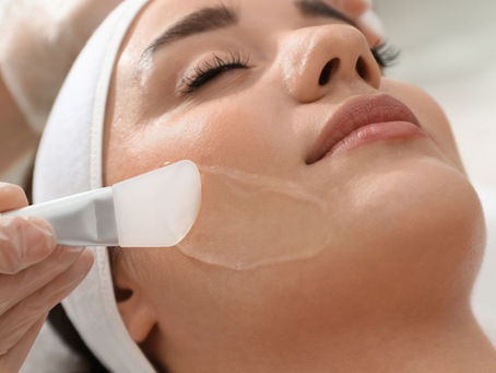 Larimedical VS Traditional Chemical Peels: Which Is Right For Your Skin?