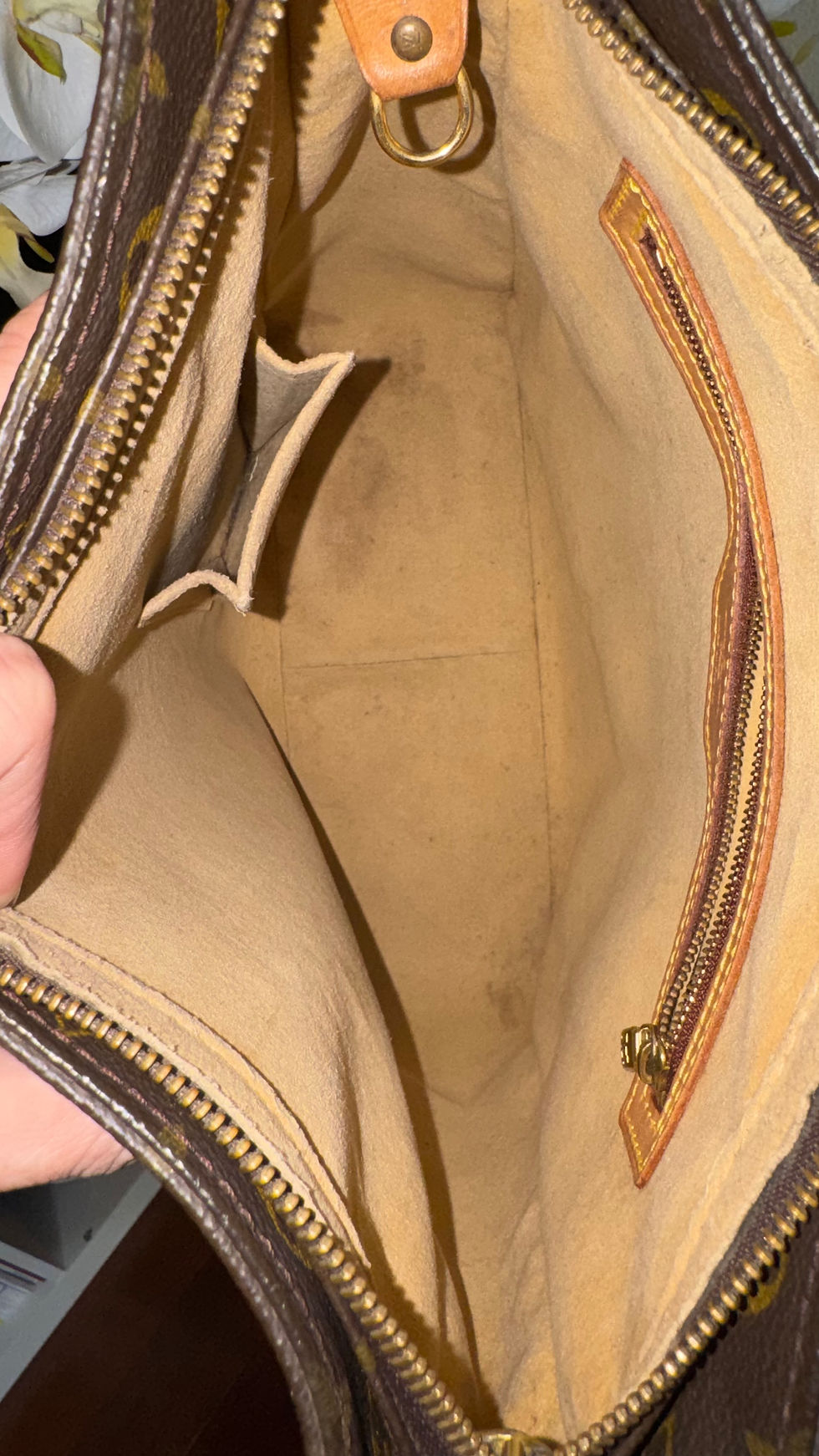 Thumbnail: Louis Vuitton Monogram Looping Shoulder Bag