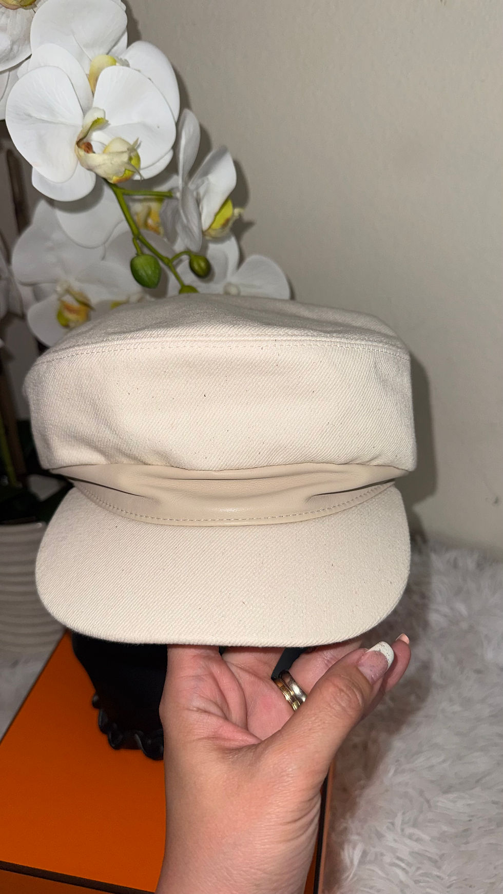 Thumbnail: Hermes white Hat Sz 58
