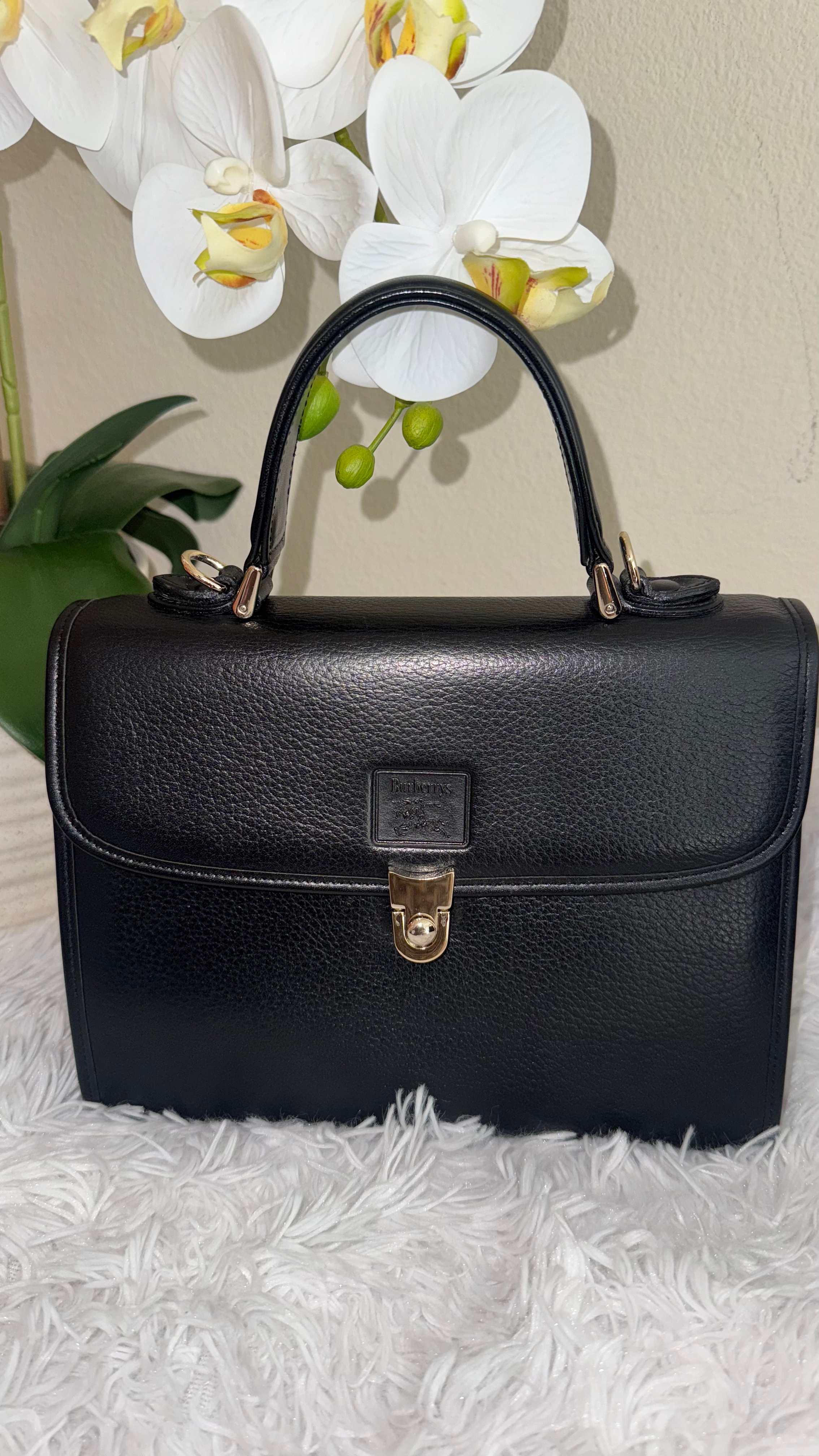 Burberry Vintage Black Leather SHW Top Handle/ Shoulder Bag Small