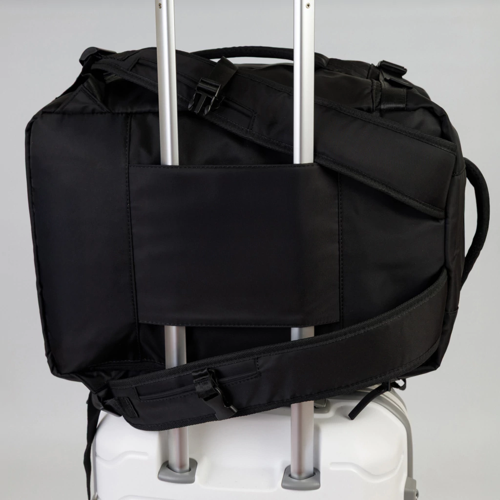 Mochila/Bolso deViaje Viral Negra 18"