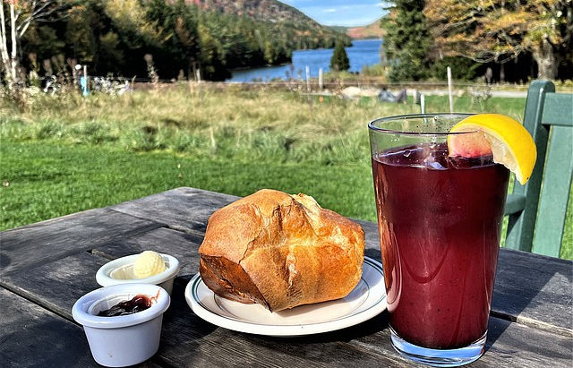 Jordan Pond House: Popovers with a View