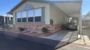 Should You Use a Realtor or a Dealer to Sell Your Manufactured Home in California?