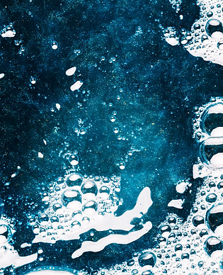 bubbles-surface-colored-water.jpg