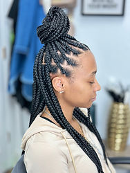 medium knotless braids