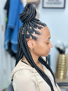 medium knotless braids