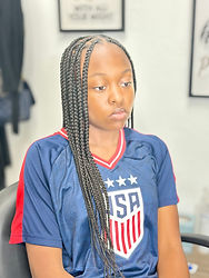 medium knotless braids