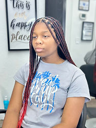 Medium Knotless braids