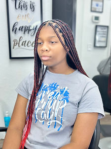 Medium Knotless braids