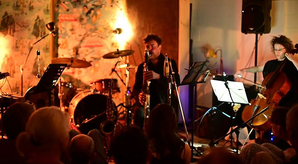 cool live south brizzy.jpeg