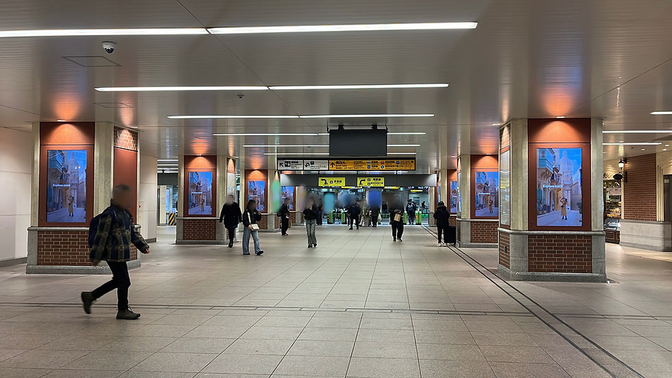 こちらの画像は、横浜駅南改札外です