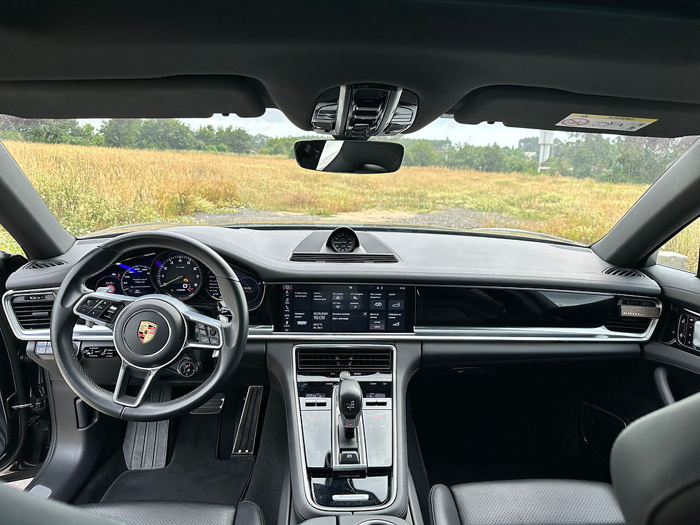 Miniatura: Porsche Panamera 4 E-Hybrid Chrono