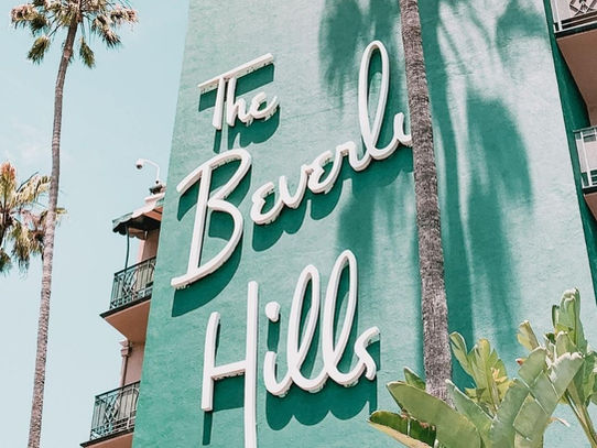 11 Luxury Hotel Traditions That Still Capture Magic in 2025