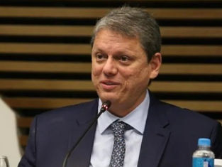 Tarcísio de Freitas Avalia Candidatura à Presidência em 2026