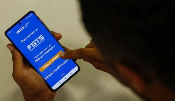 Governo autoriza liberação de FGTS retido para trabalhadores que aderiram ao saque-aniversário