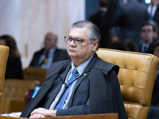 Flávio Dino Intensifica Investigação sobre Emendas Parlamentares e Suspende Repasse para ONGs Irregulares