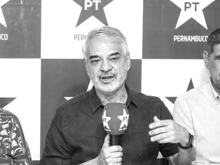 Humberto Costa Critica Miguel Coelho e o Acusa de Mudança de Posição