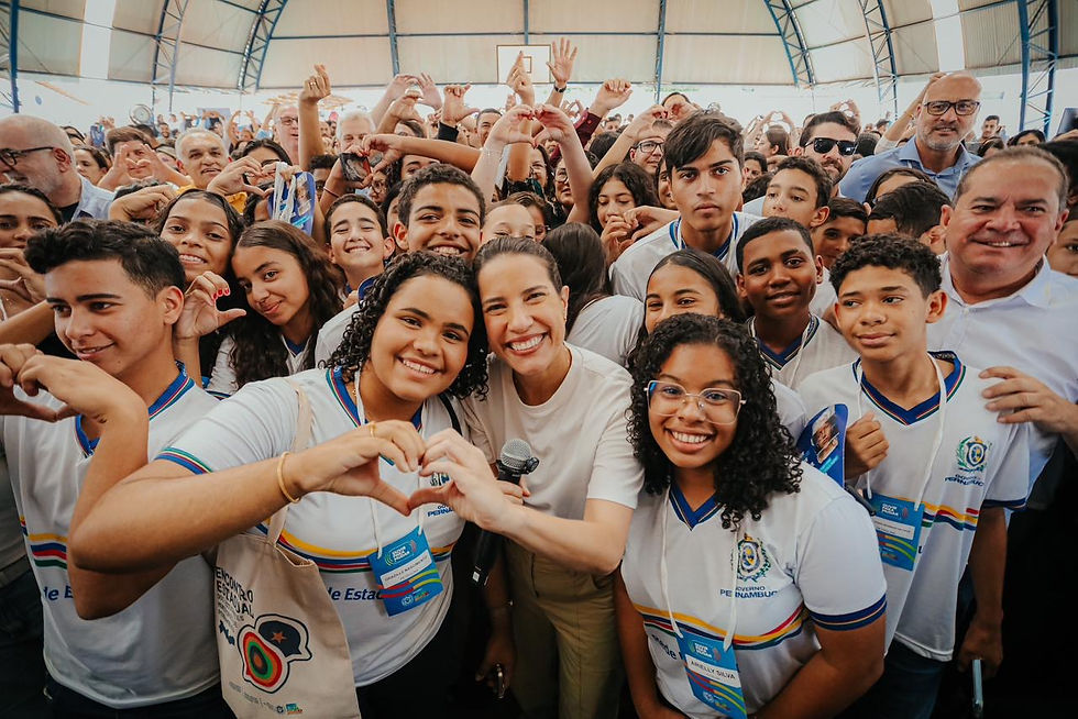 Governadora Raquel Lyra durante o anúncio de mais de R$ 60 milhões em obras hídricas e implantação do Porto Digital, no evento “Ouvir para Mudar”, em Petrolina.