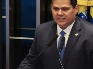 Alcolumbre se opõe a projeto de anistia para condenados por tentativa de golpe