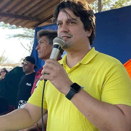 Lucas Ramos reafirma lealdade ao PSB, critica Raquel Lyra e defende frente ampla com nomes como Miguel Coelho e Marília Arraes para 2026.