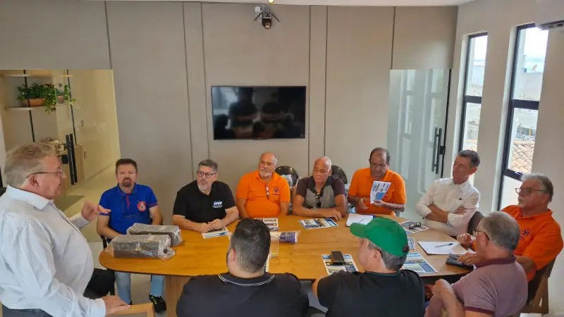 Sindicato dos Bancários de Petrolina discute desafios da categoria em encontro com a CONTEC