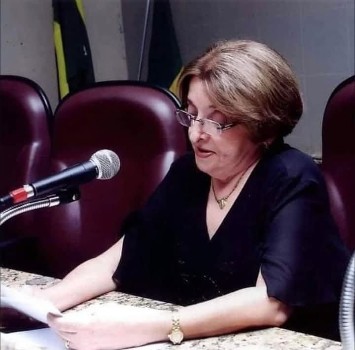 Professora Teresinha Teixeira Coelho dirigiu o Colégio Dom Bosco por décadas e marcou a história educacional de Petrolina.