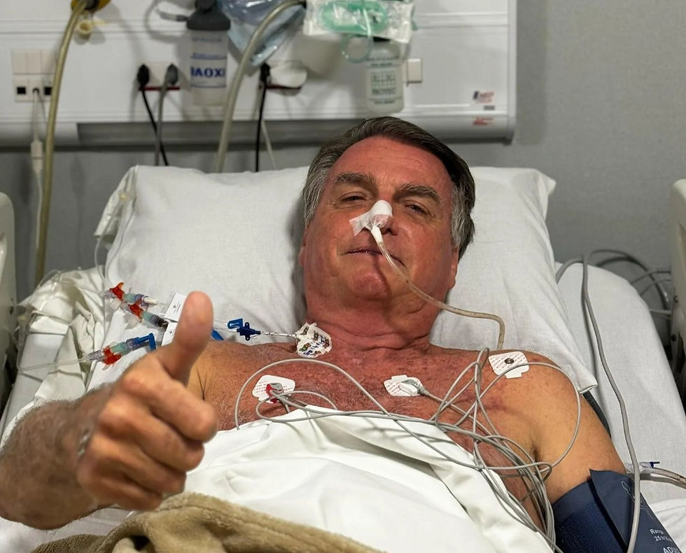 Ex-presidente Jair Bolsonaro está passando por uma cirurgia para tratar de aderências intestinais e reconstruir a parede abdominal após um quadro de suboclusão intestinal.