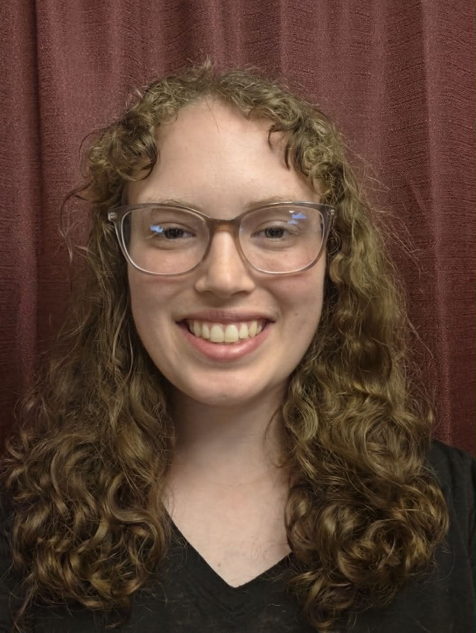 Elizabeths headshot.jpg