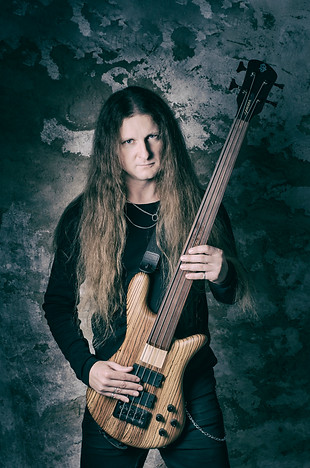 David Hradílek - bass promo 01.jpg